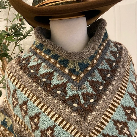 Hand Knit Warm Wool Poncho by Lost Horizons - Picture 4 of 9